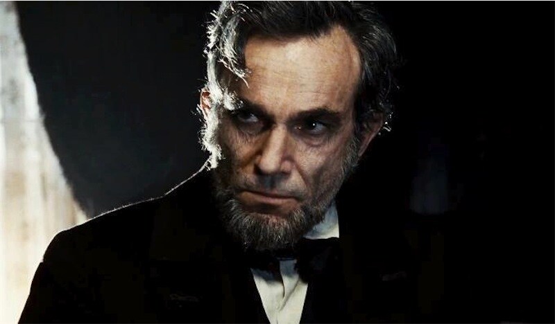 Daniel Day-Lewis in una scena del film Lincoln