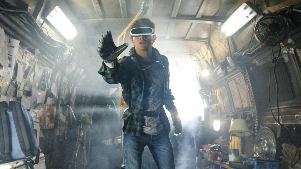 Tye Sheridan in una scena del film Ready Player One